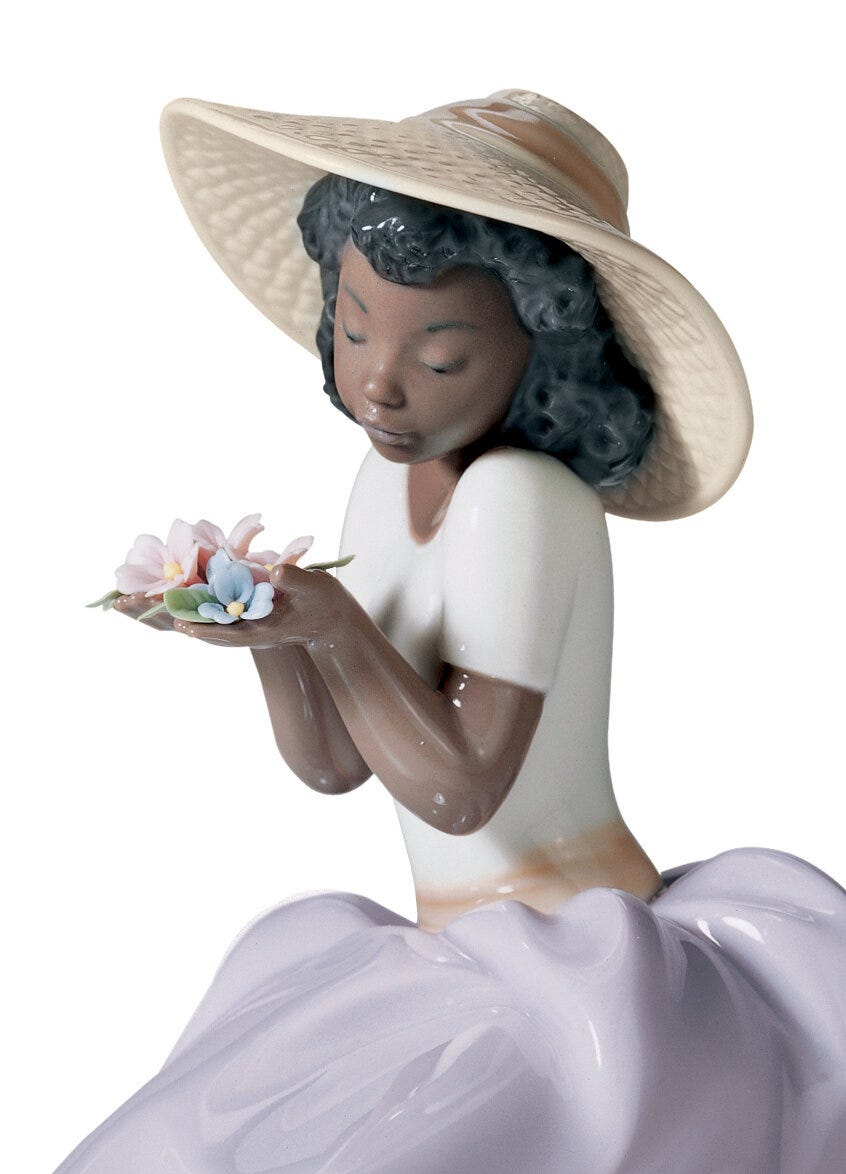 01006822 | Figura niña Dulce perfume