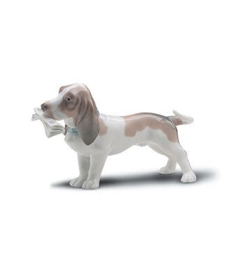 01006398 | BASSET CON PERIODICO
