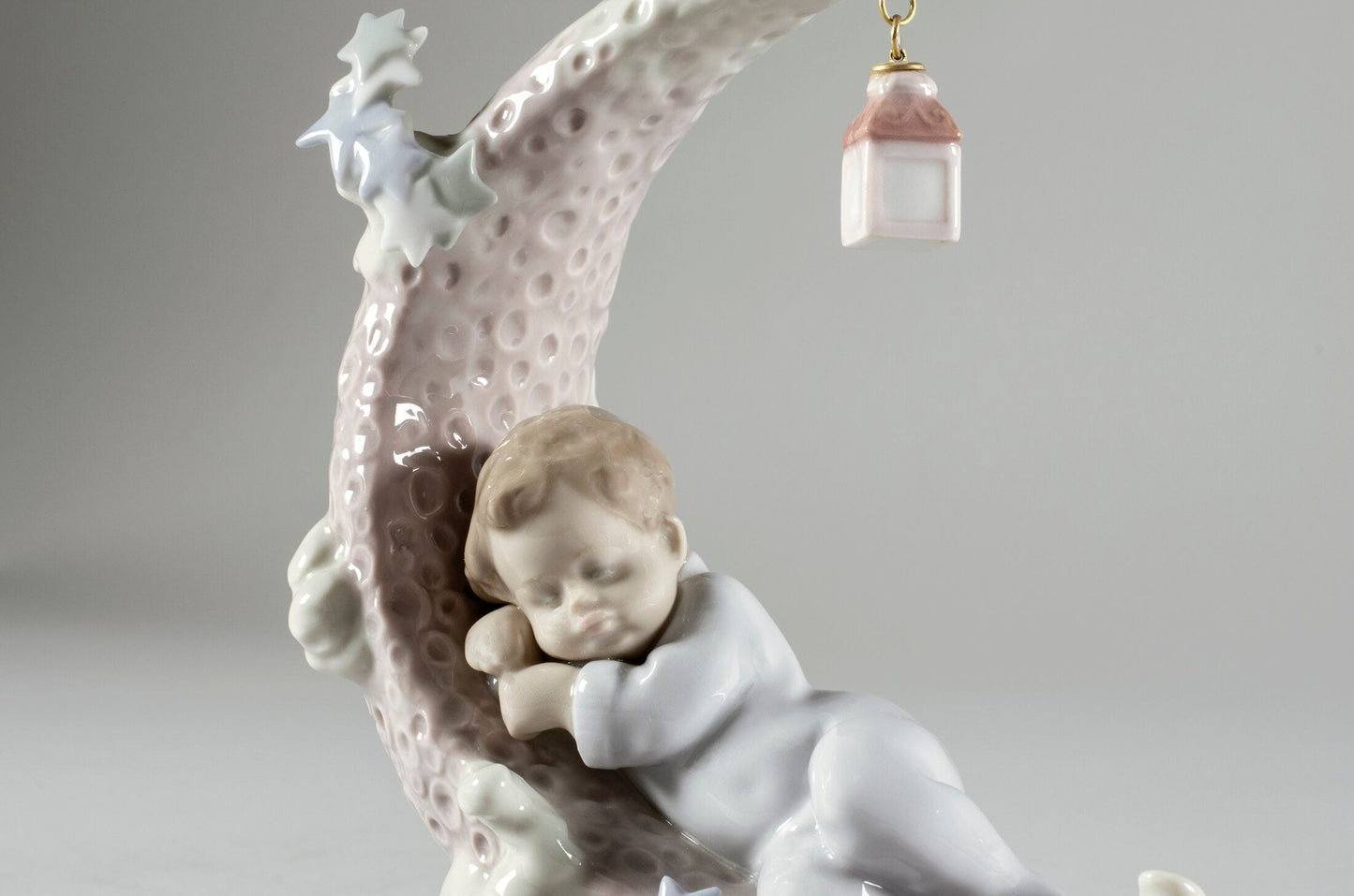 01006479 | Figura niño Soñando con la luna