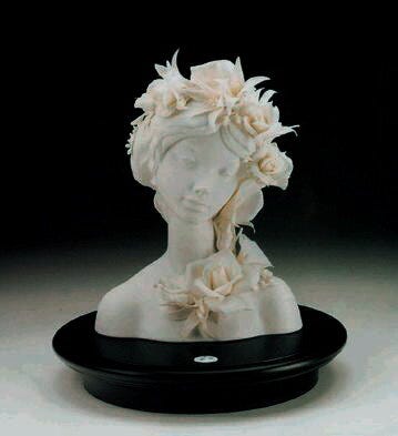 01011788 | Busto blanco con flores