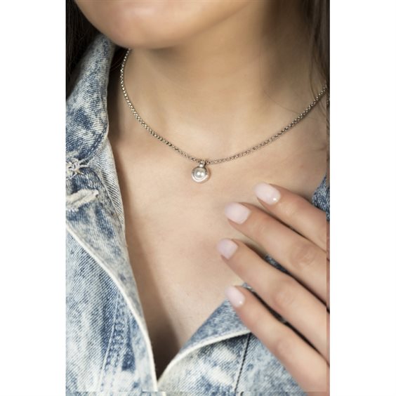 Collar Ciclon con presencia sutil
