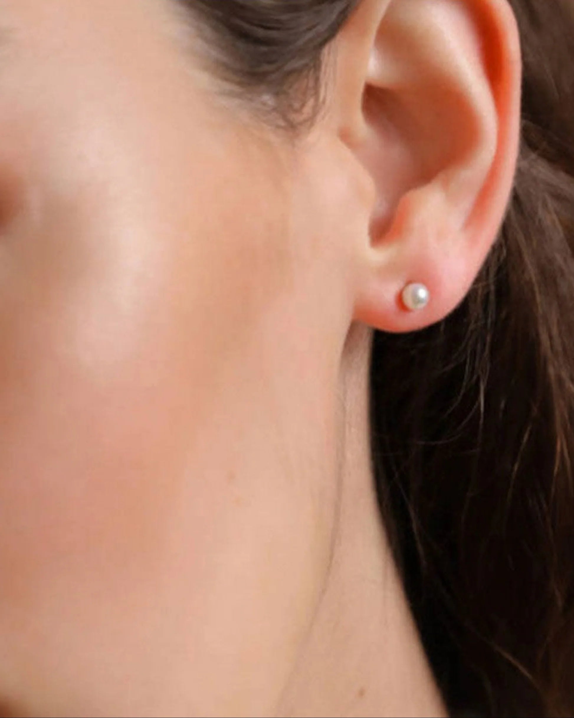 Pendientes Dorados Perla 4mm Lyra – Santacreu Store