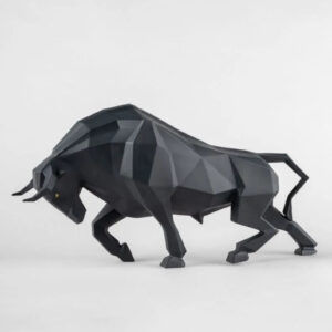 Escultura Toro. Negro mate – Santacreu Store