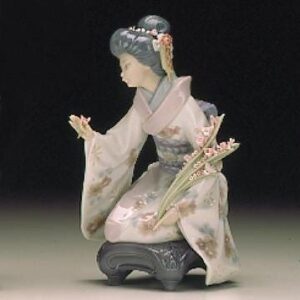 JAPONESITA SENTADA – Santacreu Store