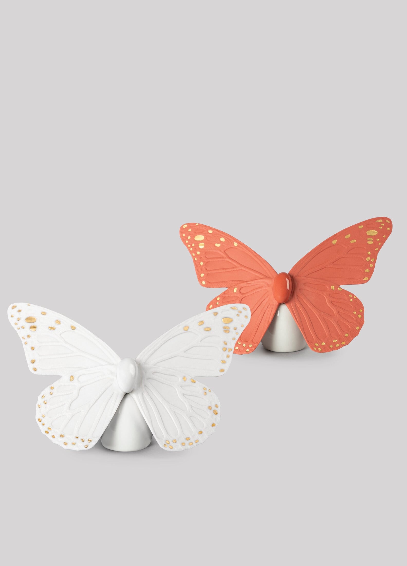 Figura Mariposa. Lustre oro y coral – Santacreu Store
