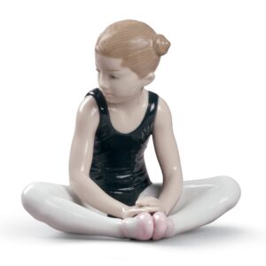Figura niña Pensando en el debut – Santacreu Store