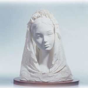 BUSTO CON MANTILLA BLANCA – Santacreu Store