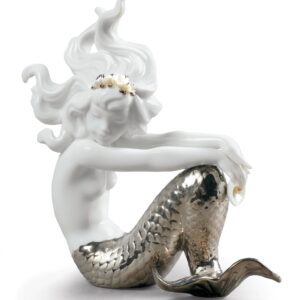 Figura Sirena con brazos en rodillas. Lustre plata – Santacreu Store