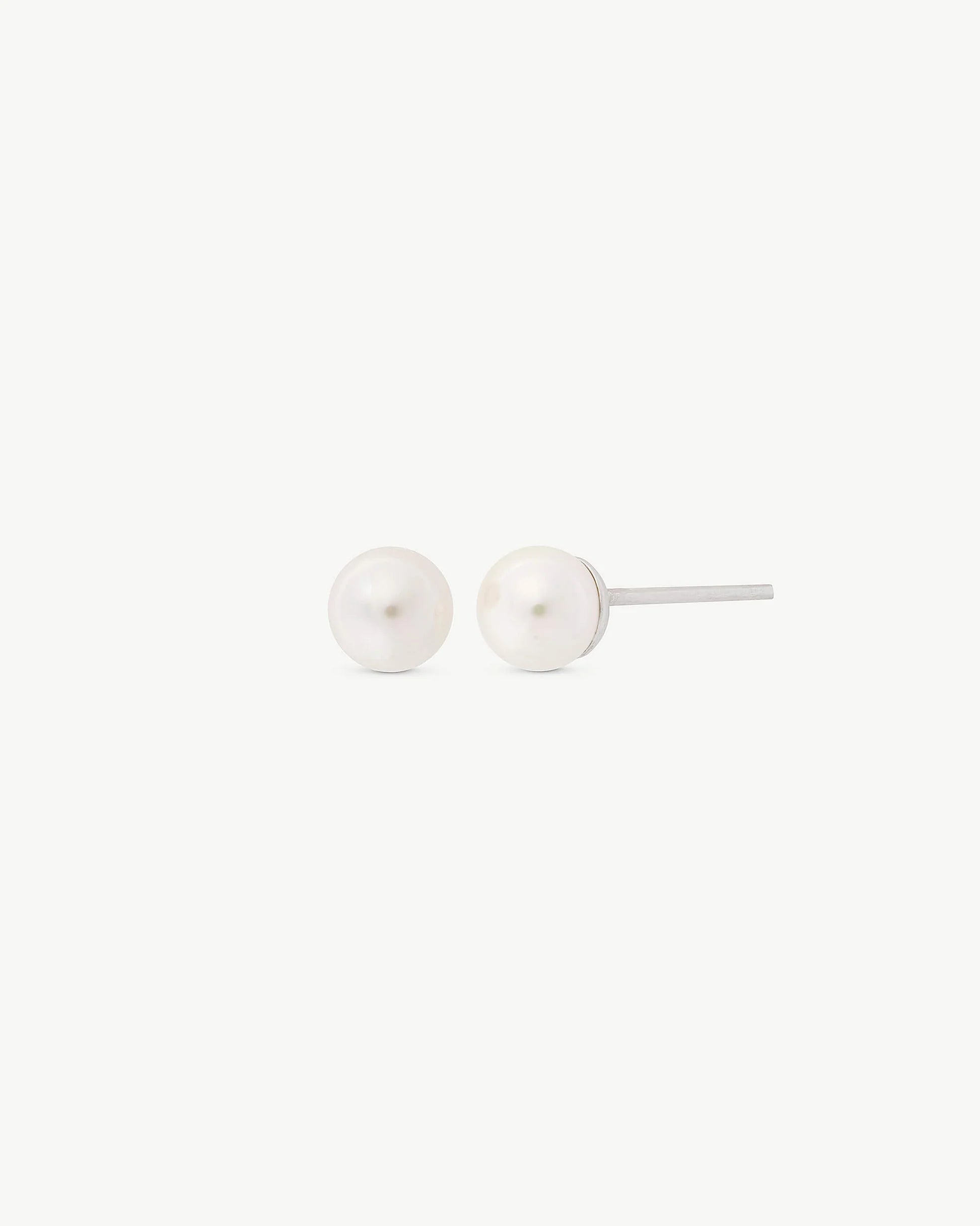 Pendientes Perla 4mm Lyra – Santacreu Store