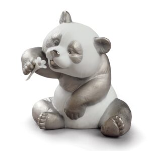 Figura Panda feliz. Lustre plata – Santacreu Store