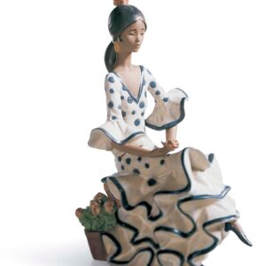 Figura mujer Andaluza serena – Santacreu Store